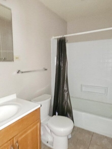 Foto del edificio - 1450 Getzelman Dr