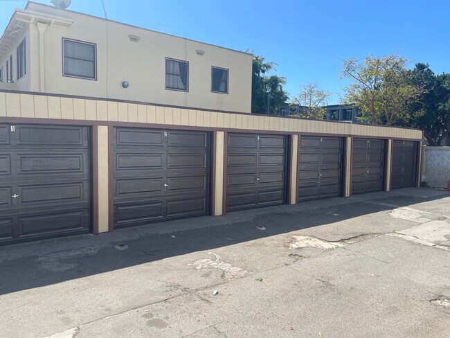 Building Photo - 507 N Virginia Ct