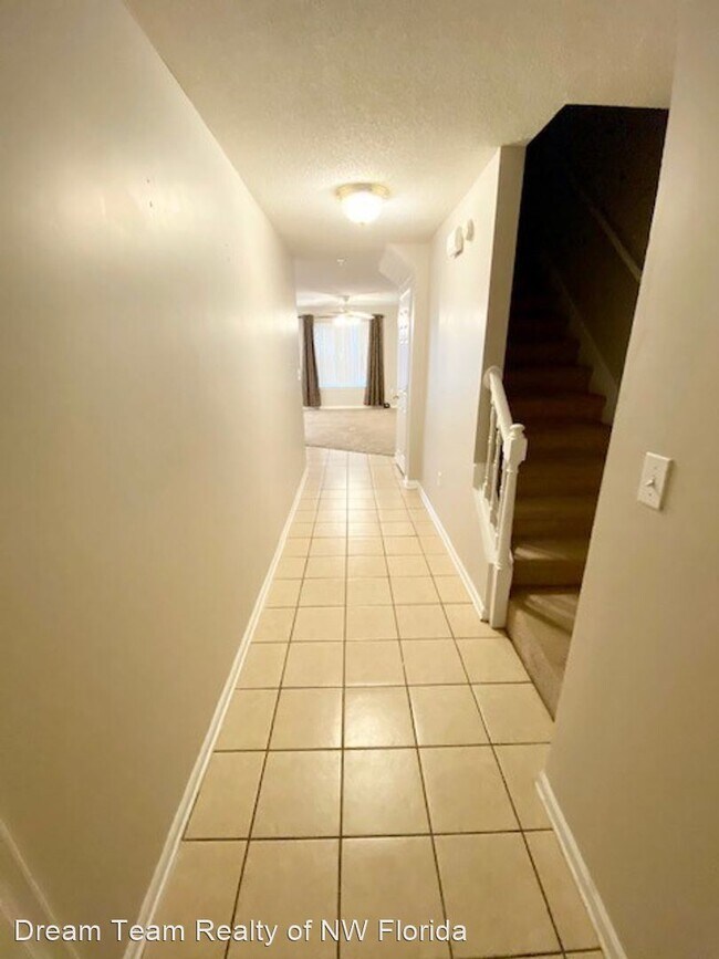 Building Photo - 3 br, 2.5 bath House - 351 Crooked Pine Trail