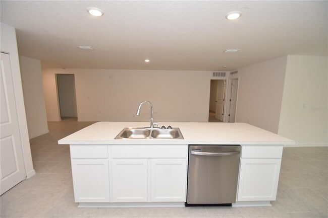 Foto del edificio - 5 Llestone Path