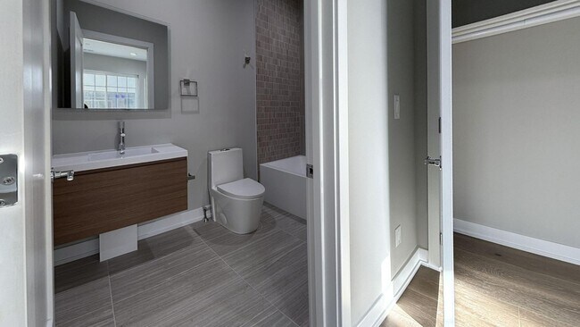 Foto del edificio - Contemporary South Philadelphia Townhouse With Private Rooftop Terrace