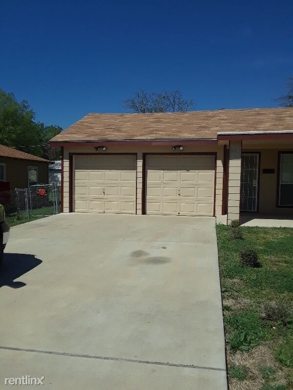 Foto del edificio - 2 br, 1 bath Apartment - 1603 Duncan Ave
