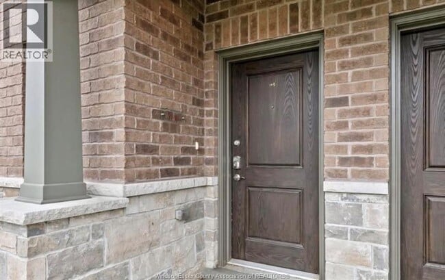 Photo du bâtiment - 8475 Wyandotte St E