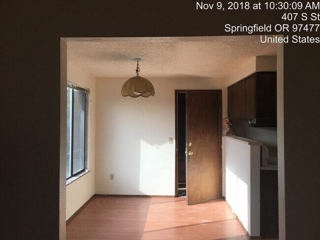 Foto del edificio - 3BR/2BA House/2-Car Garage in Springfield