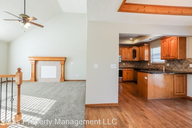 Foto del edificio - 3 br, 2.5 bath House - 212 North Highland ...