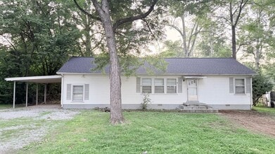 Building Photo - 1002 Evins St