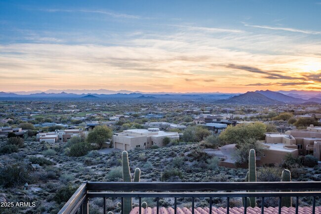 Foto del edificio - 11426 E Cottontail Rd
