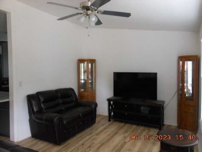 Foto del edificio - 107 15th St