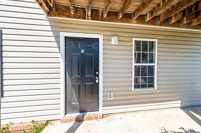 Foto del edificio - 100 Winding Way