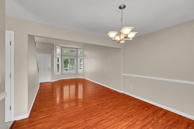 Foto del edificio - $3,495.00 - 5 Beds, 3.5 Baths, Single Fami...