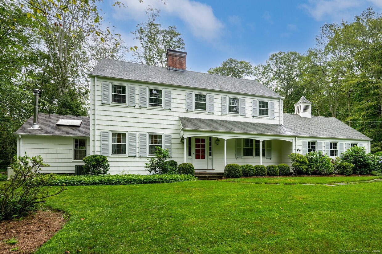 Primary Photo - 8 Timber Ln