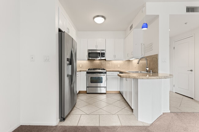 Building Photo - 267 S San Pedro St