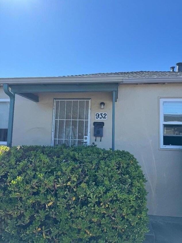 Foto principal - 932 N Idaho St