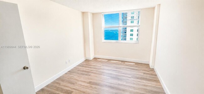 Foto del edificio - 770 Claughton Island Dr