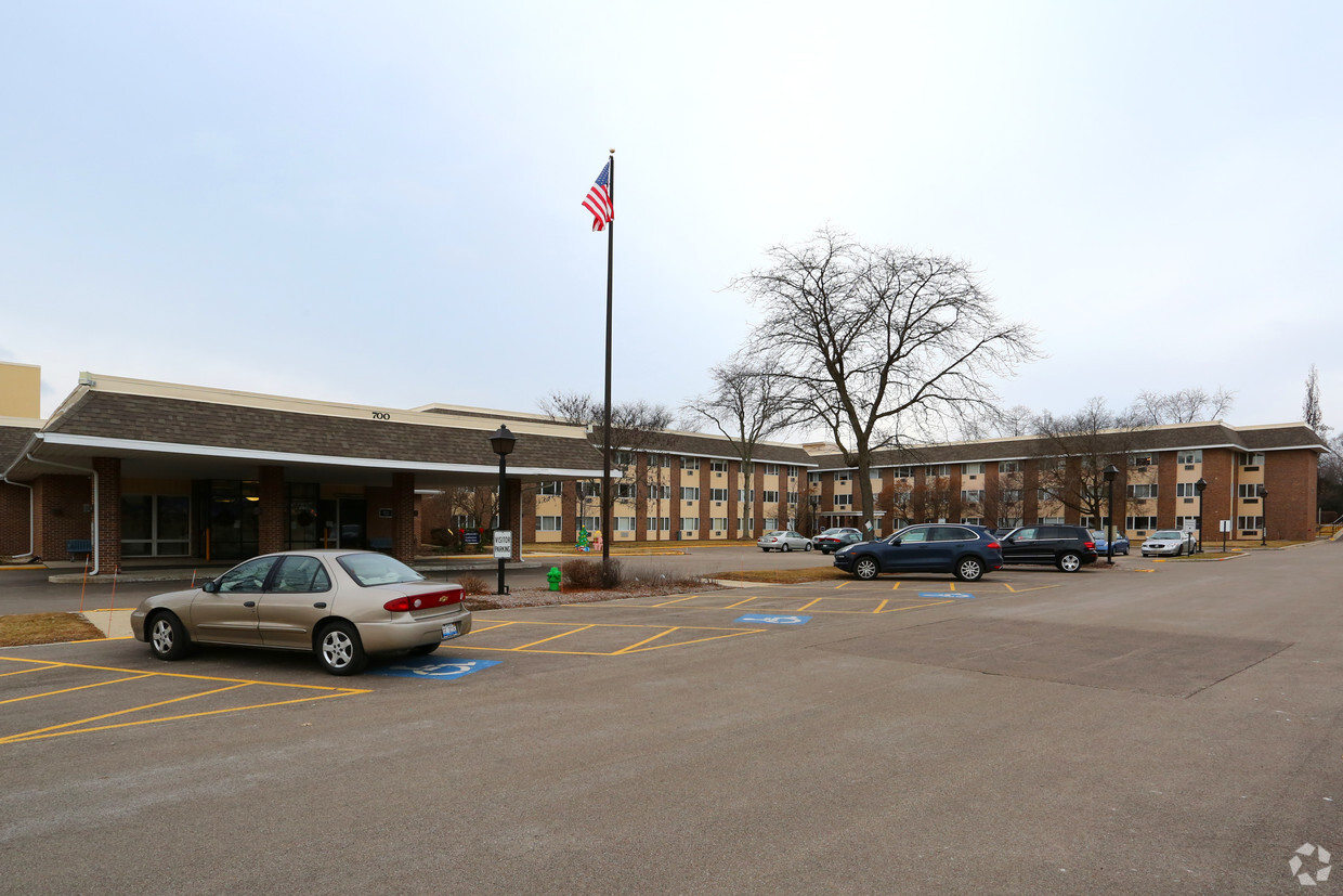 Building Photo - The Holmstad