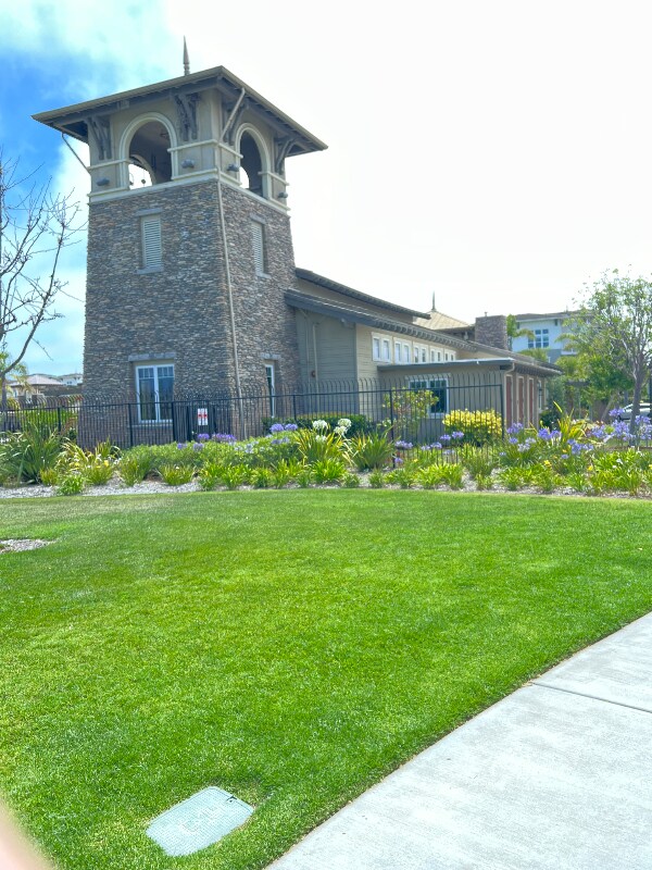 Foto del edificio - 1901 S Victoria Ave
