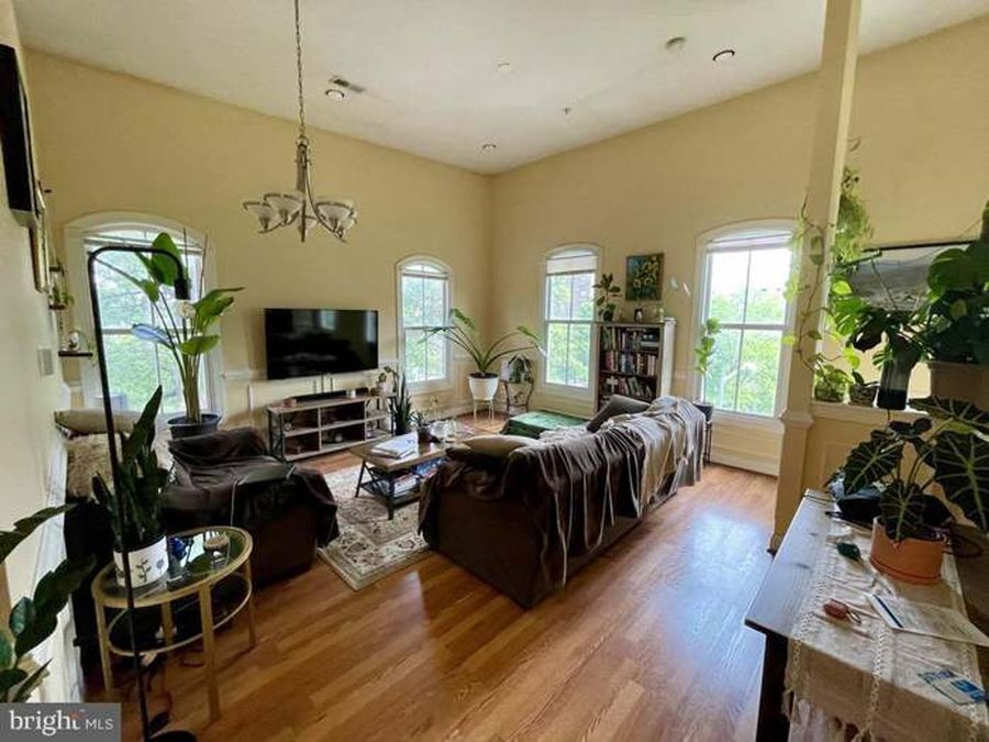 Foto principal - 901 R St NW