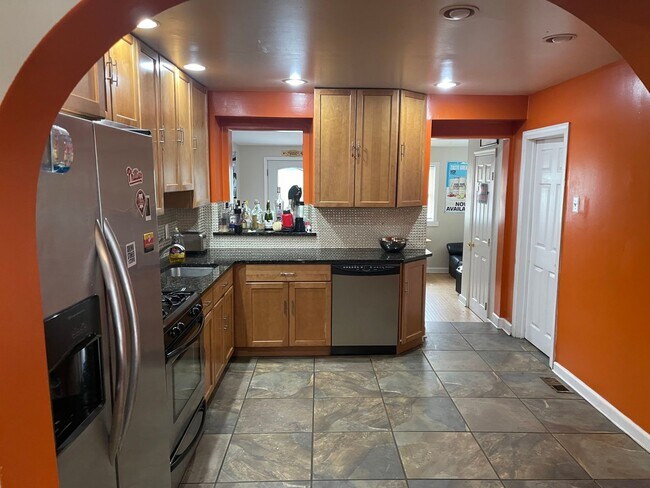 Foto del edificio - 4824 Umbria St