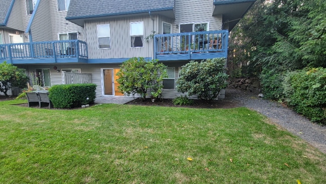 Building Photo - 20620 60th Ave W