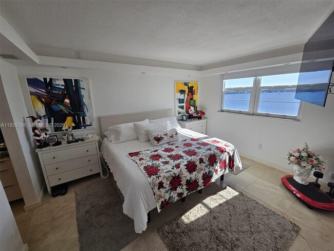 Building Photo - 3000 Marcos Dr