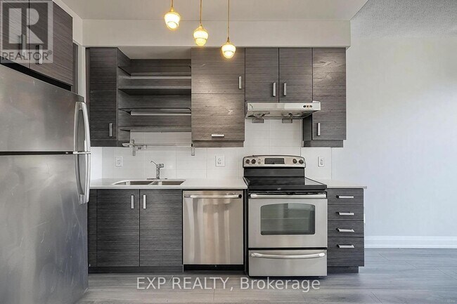 Photo du bâtiment - B-8228 Birchmount Rd