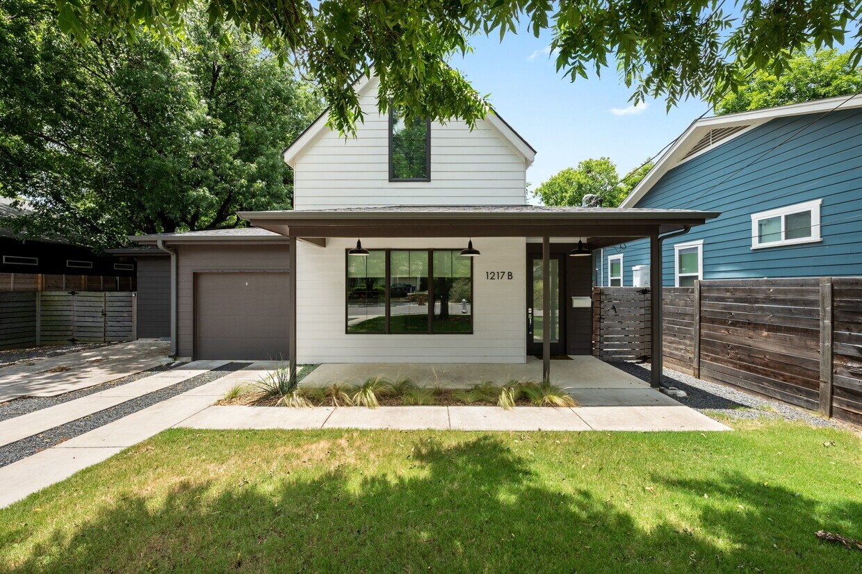 Primary Photo - 1217 Arcadia Ave