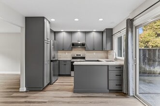 Building Photo - 19115 Creekside Pl