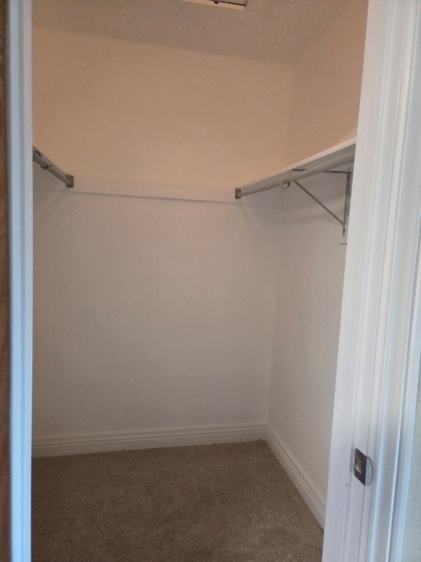 Foto del edificio - 27 W St Elmo Ave