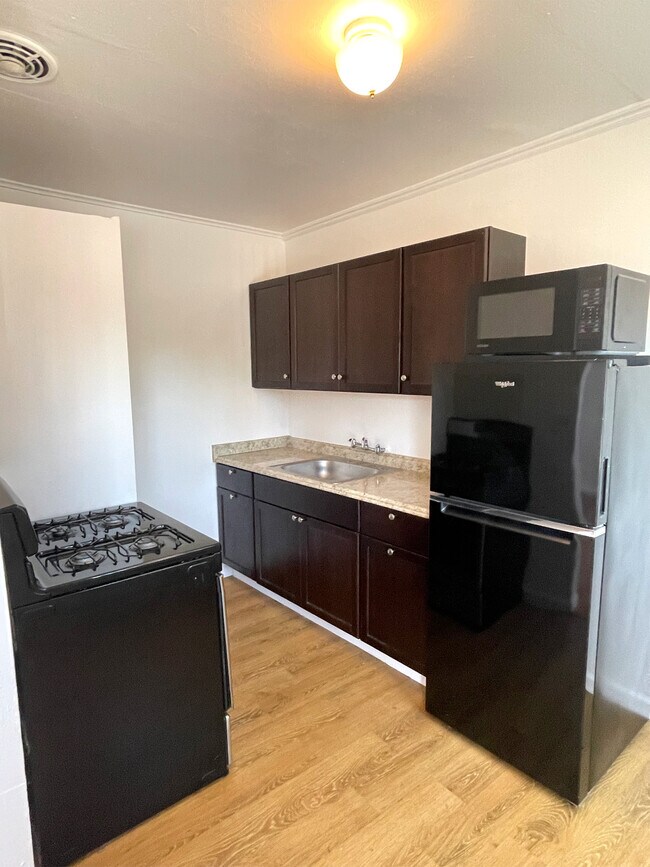 108 Hazel Ave Unit 3, Redwood City, CA 94061 Apartments in Redwood City, CA