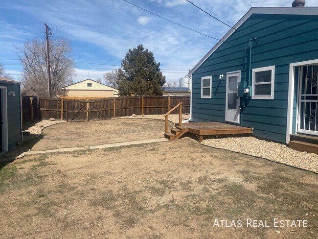 Foto del edificio - 6395 Poplar St