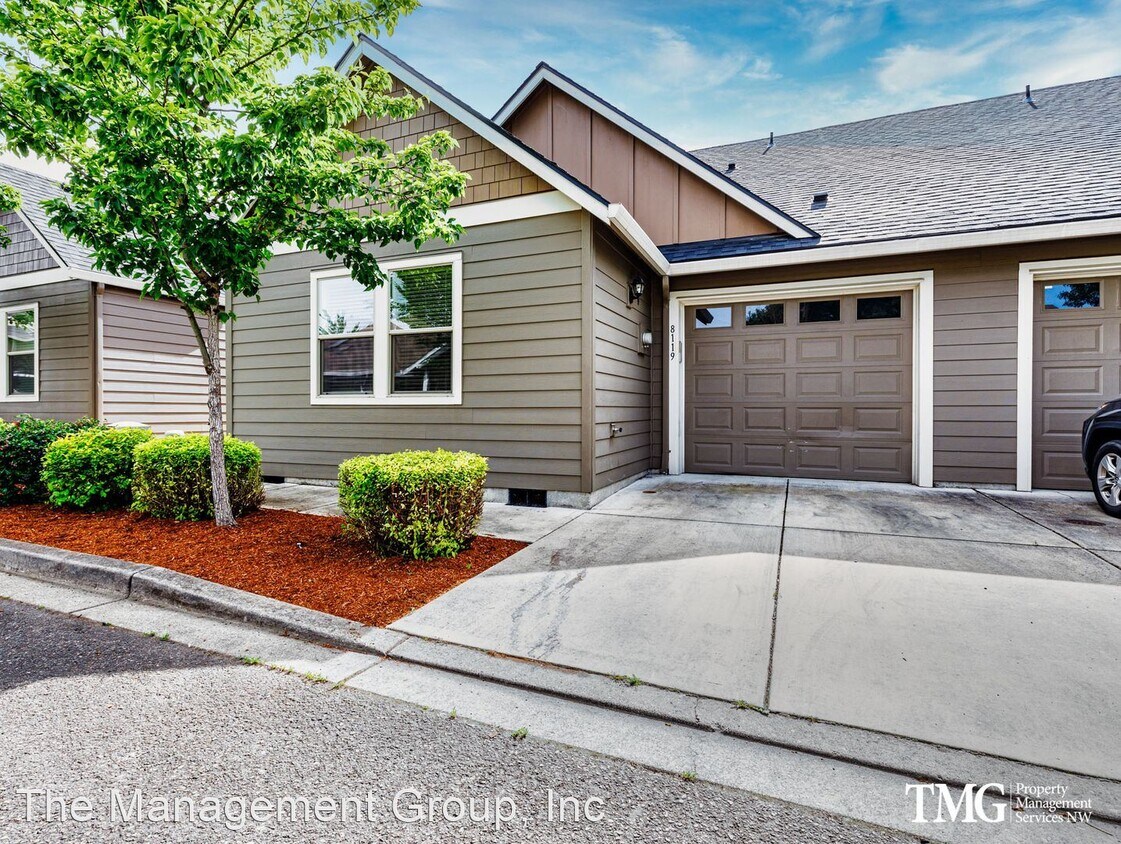 Foto principal - 2 br, 2 bath House - 8227 NE 20th Street