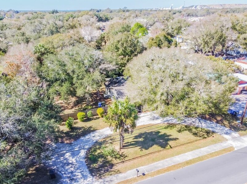 Foto principal - 10415 Gloria St