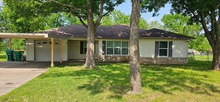 Building Photo - 408 S Andrews Dr