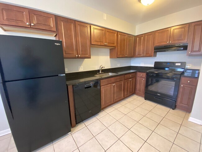 Foto del edificio - 703 Dodge Ave