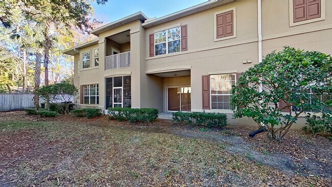 Foto del edificio - Renovated Condo in the heart of Mandarin