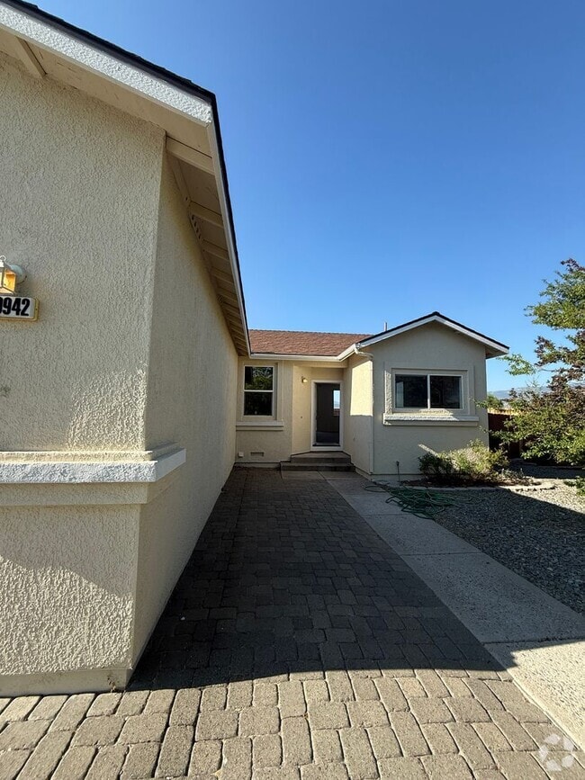 Building Photo - 20942 White Rock Dr