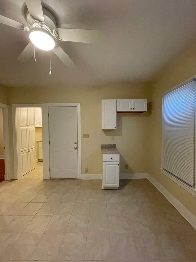 Primary Photo - 2866 N 20th St