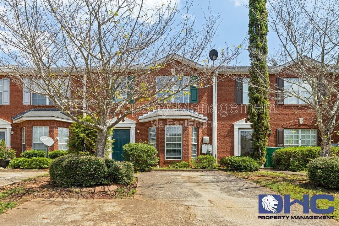 Photo - 5876 Strathmoor Manor Cir