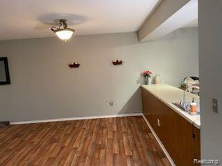 Building Photo - 29900 S Grand Oaks Dr