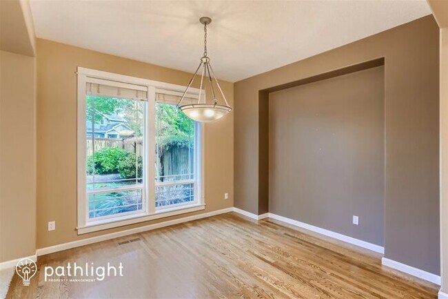 Foto del edificio - 5320 Southeast Frances Court, Hillsboro, O...