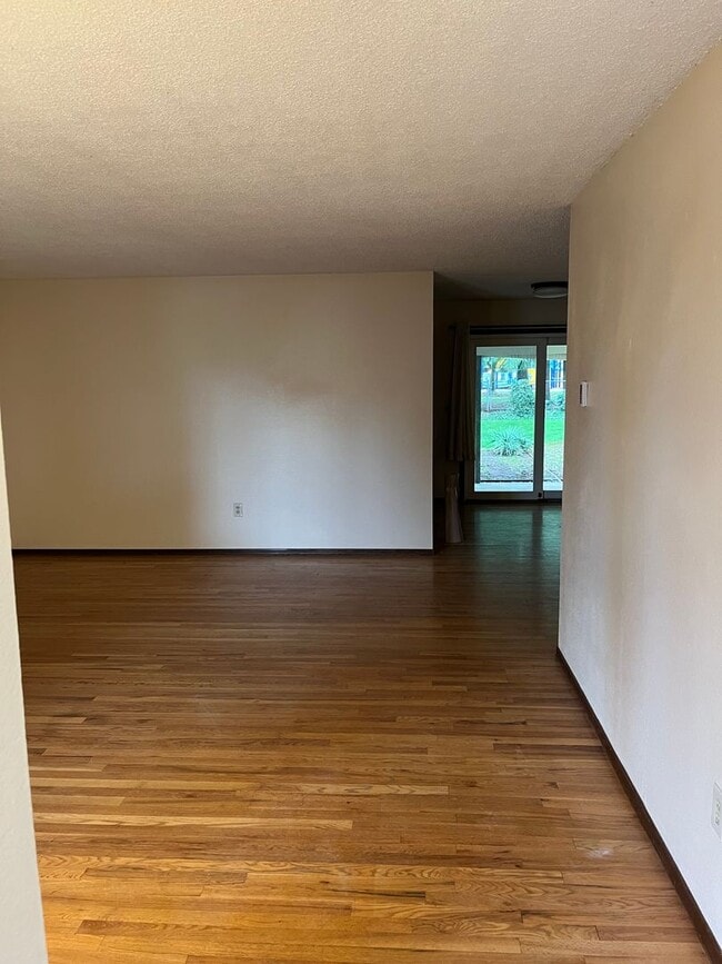 Building Photo - Mid-Mod on Missoula- Single Story!