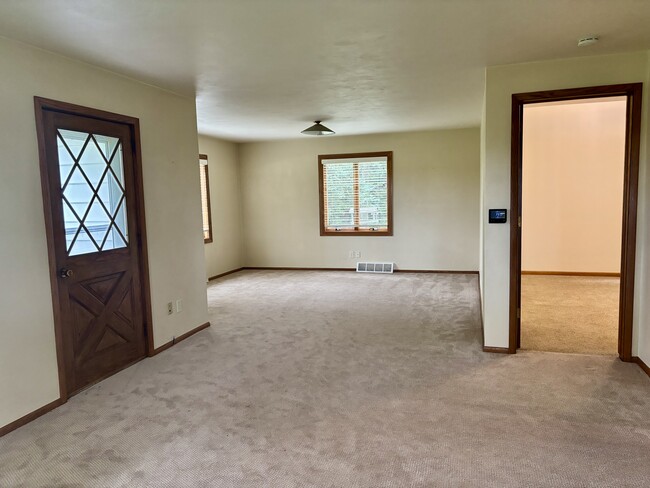 Building Photo - 10584 County Rd I