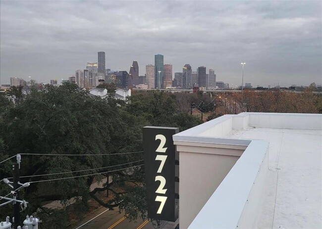 Building Photo - 2727 Houston Ave