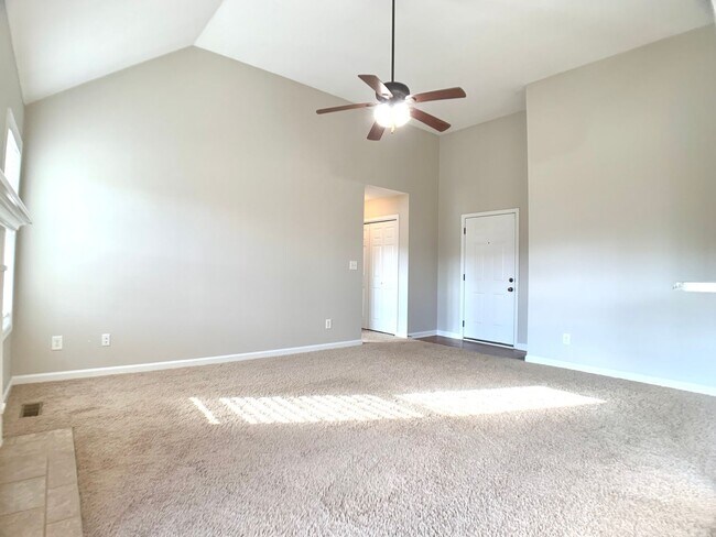 Foto del edificio - 842 Shelton Cir