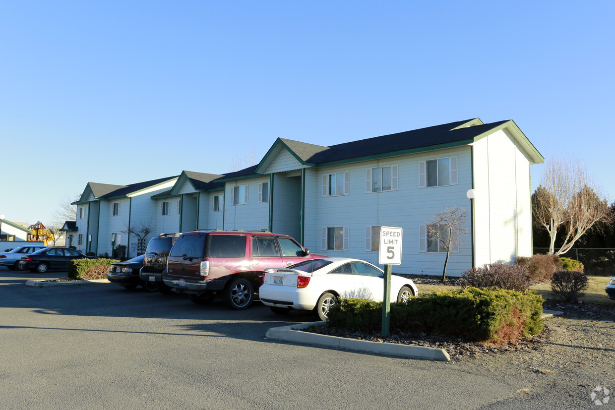 Primary Photo - Edison Park Apartments