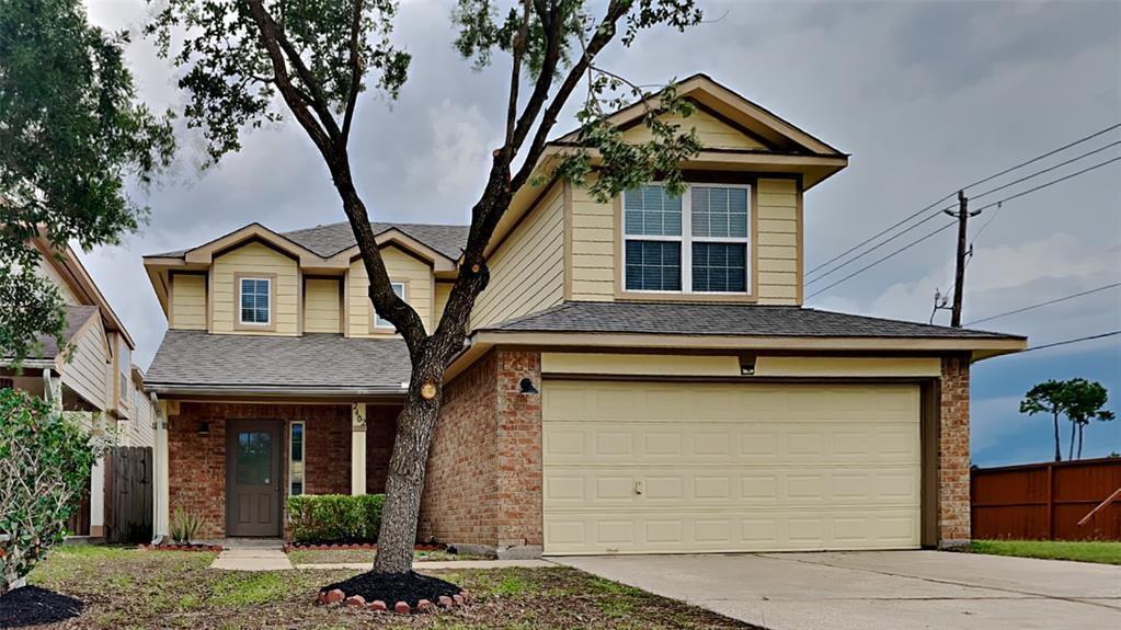 Foto principal - 2402 Chuckberry St