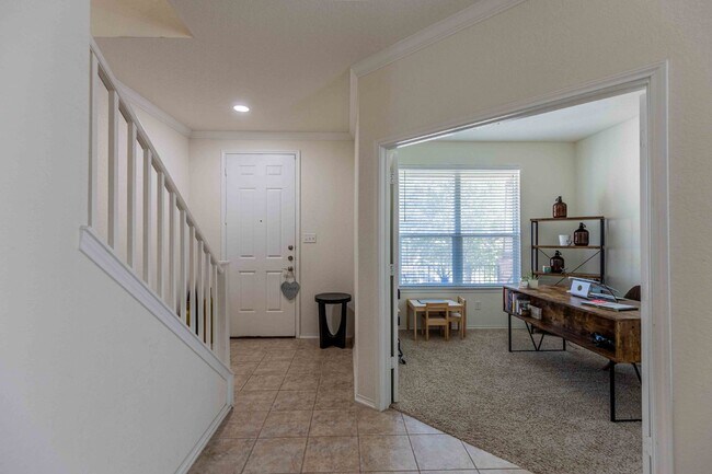 Foto del edificio - 4418 Montrose Wood