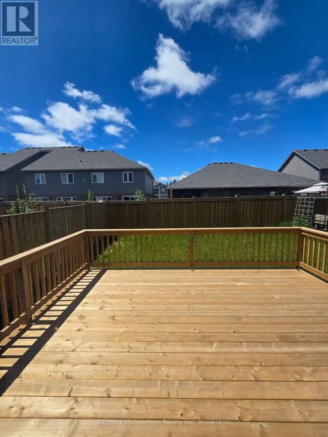 Building Photo - 109 Bridge Cres