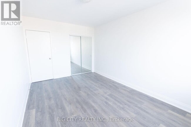 Building Photo - 29 Upper Canada Dr