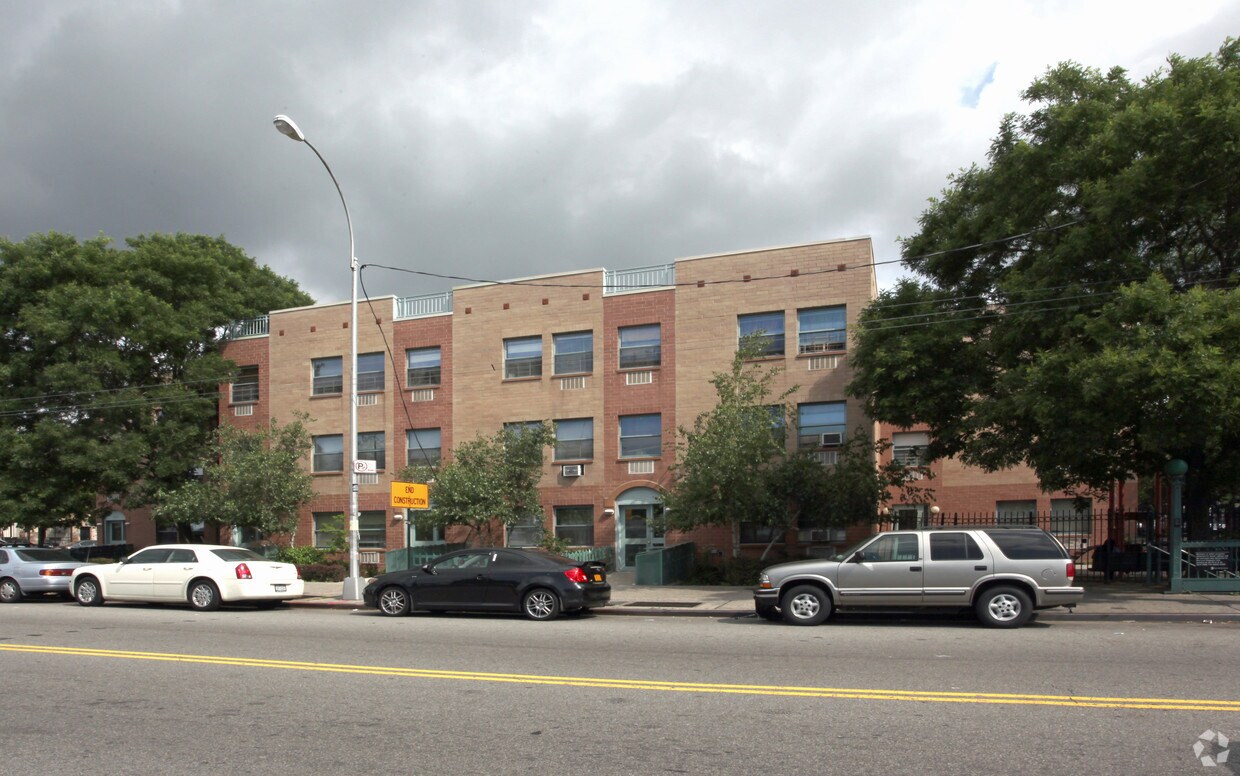 Building Photo - 2703-2713 Pitkin Ave